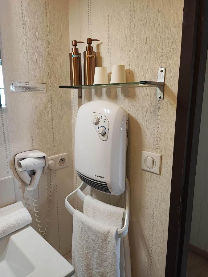 La Madeleine Hotel Saint-Benoît-sur-Loire Buitenkant foto