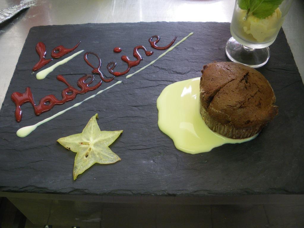 La Madeleine Hotel Saint-Benoît-sur-Loire Buitenkant foto