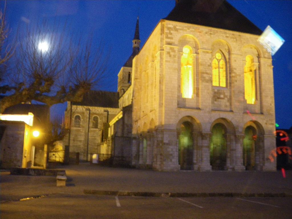 La Madeleine Hotel Saint-Benoît-sur-Loire Kamer foto