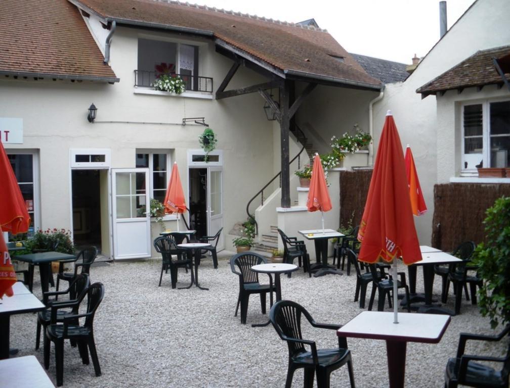 La Madeleine Hotel Saint-Benoît-sur-Loire Buitenkant foto
