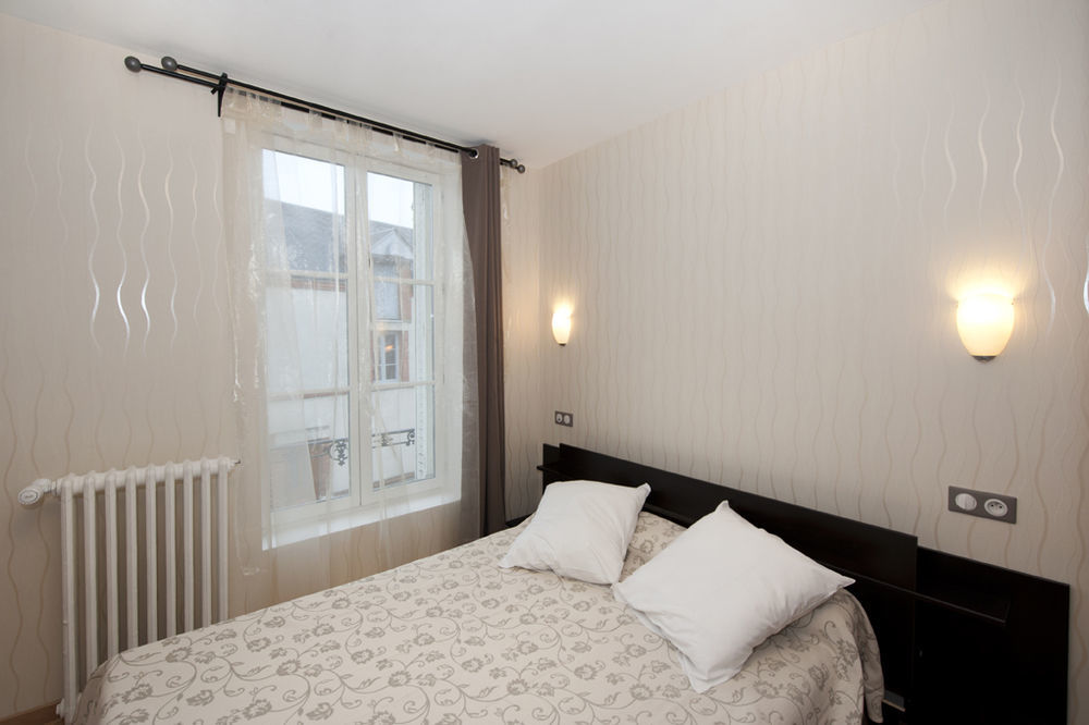 La Madeleine Hotel Saint-Benoît-sur-Loire Buitenkant foto